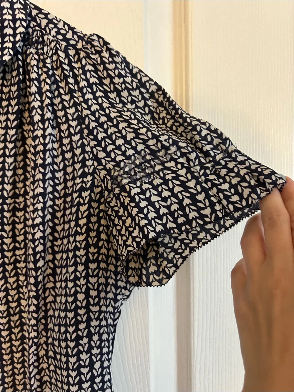 Banana Republic Navy & White Printed Button-Front Blouse